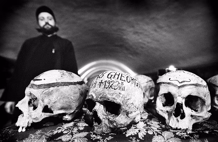 “Saatan” juhib maailma; Kus on põrgu keskpaik?